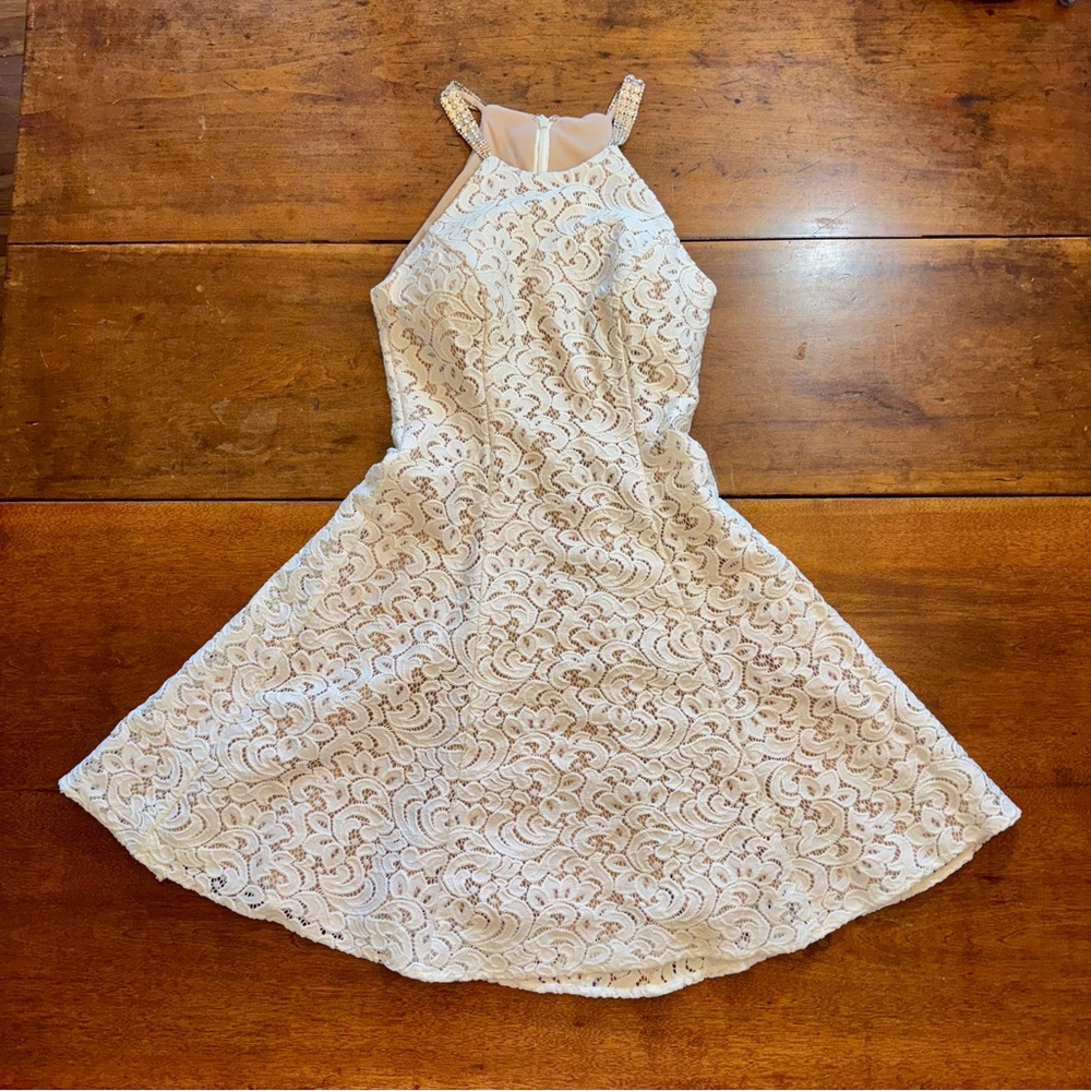 💍🥂NWT Betsy & Adam White Lace A-Line Dress – Sizes 4 & 14